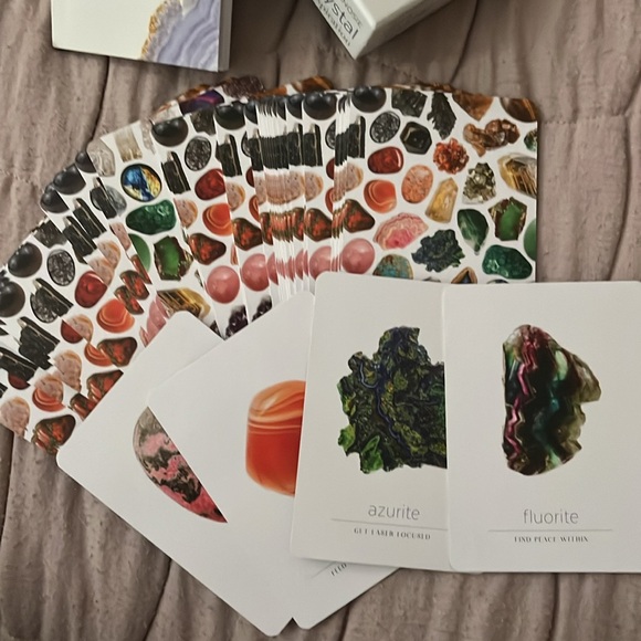 Daily Crystal Inspiration Oracle deck - Picture 3 of 8